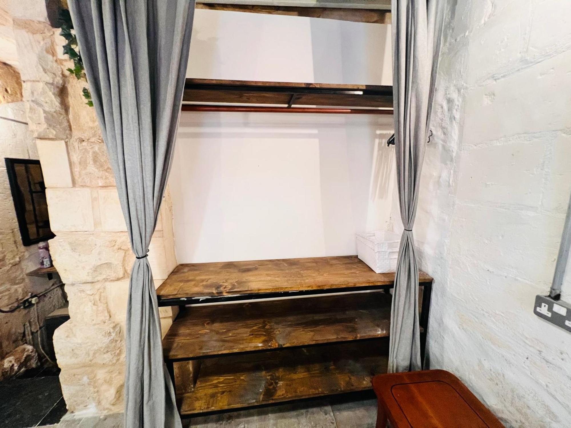 Charming Townhouse Prime Area Valletta Apartment ภายนอก รูปภาพ