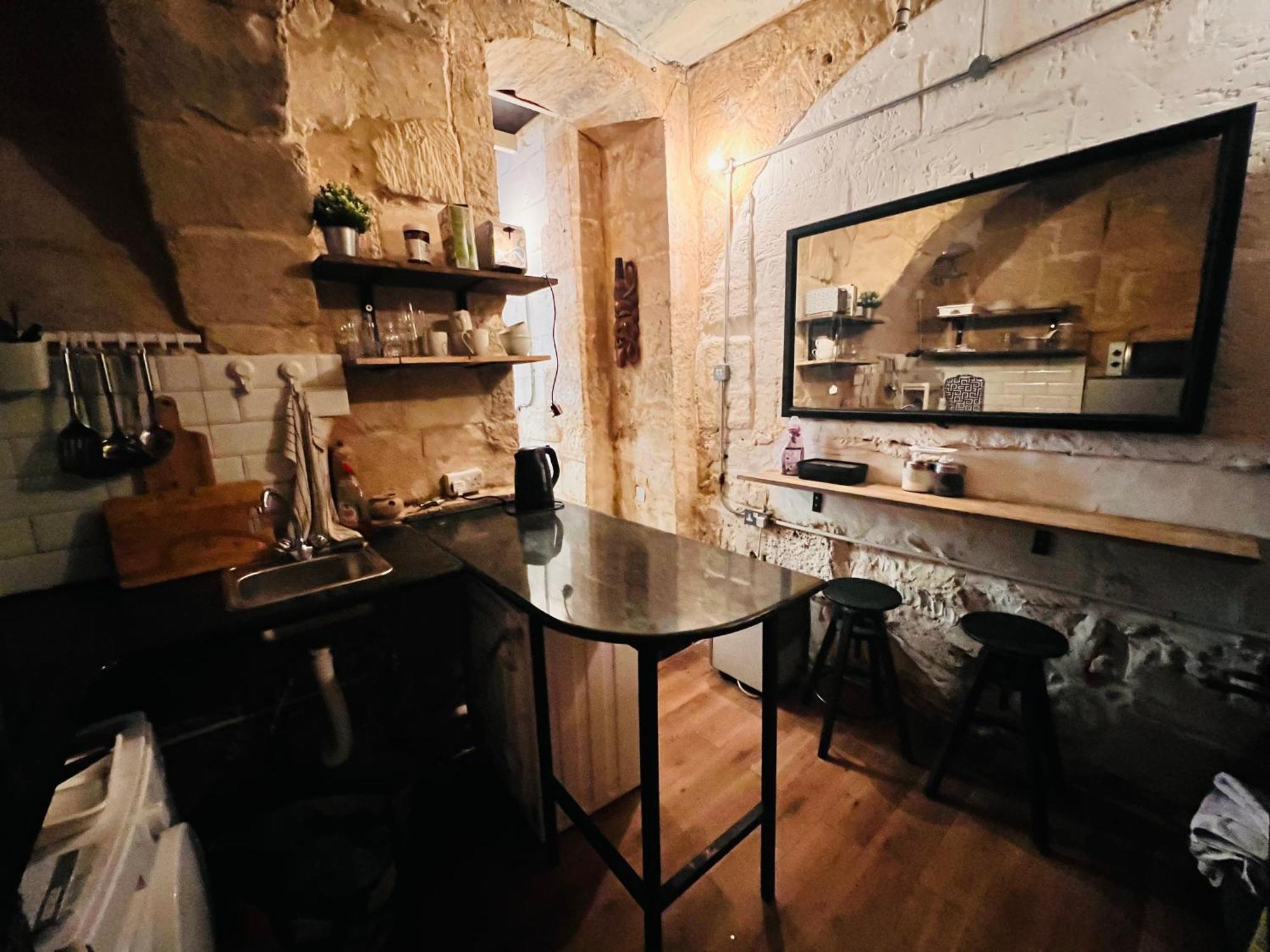 Charming Townhouse Prime Area Valletta Apartment ภายนอก รูปภาพ