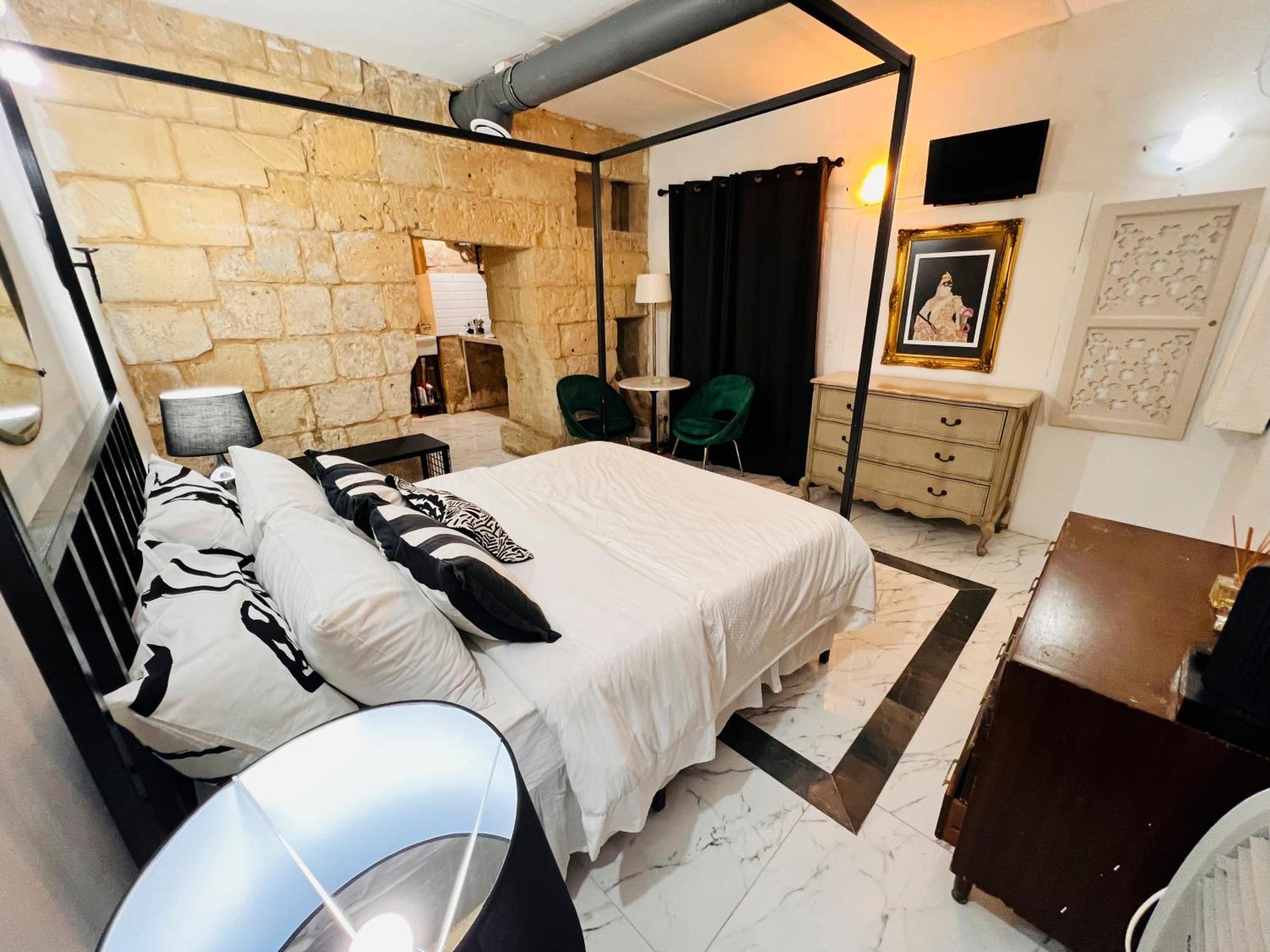 Charming Townhouse Prime Area Valletta Apartment ภายนอก รูปภาพ