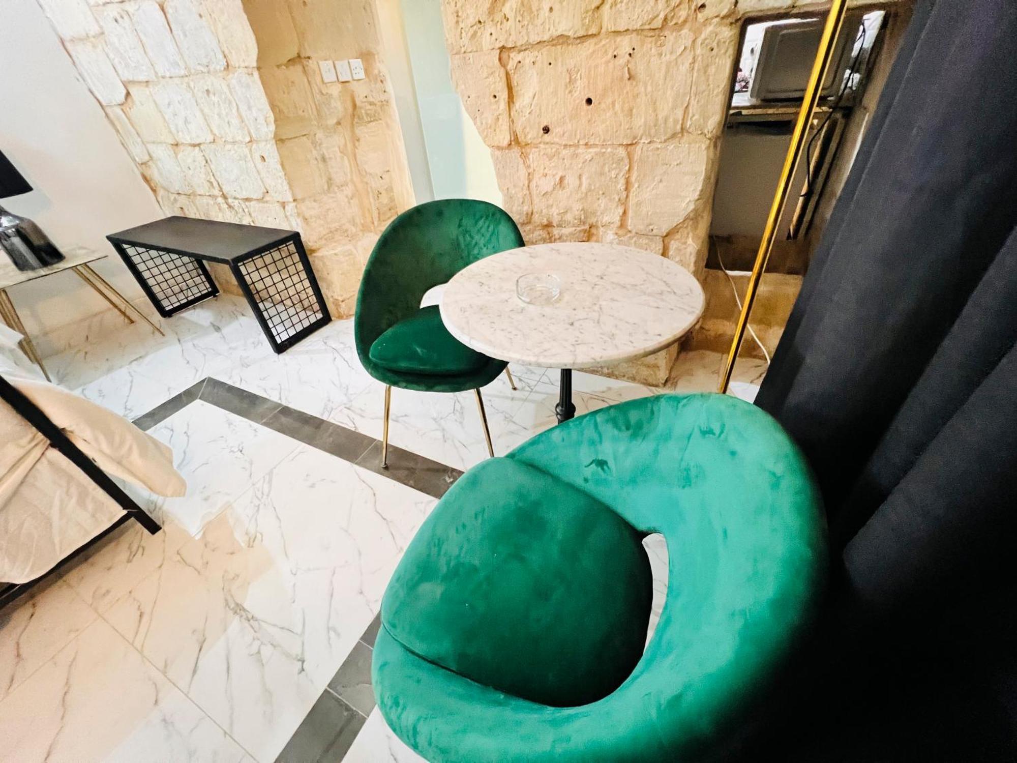Charming Townhouse Prime Area Valletta Apartment ภายนอก รูปภาพ