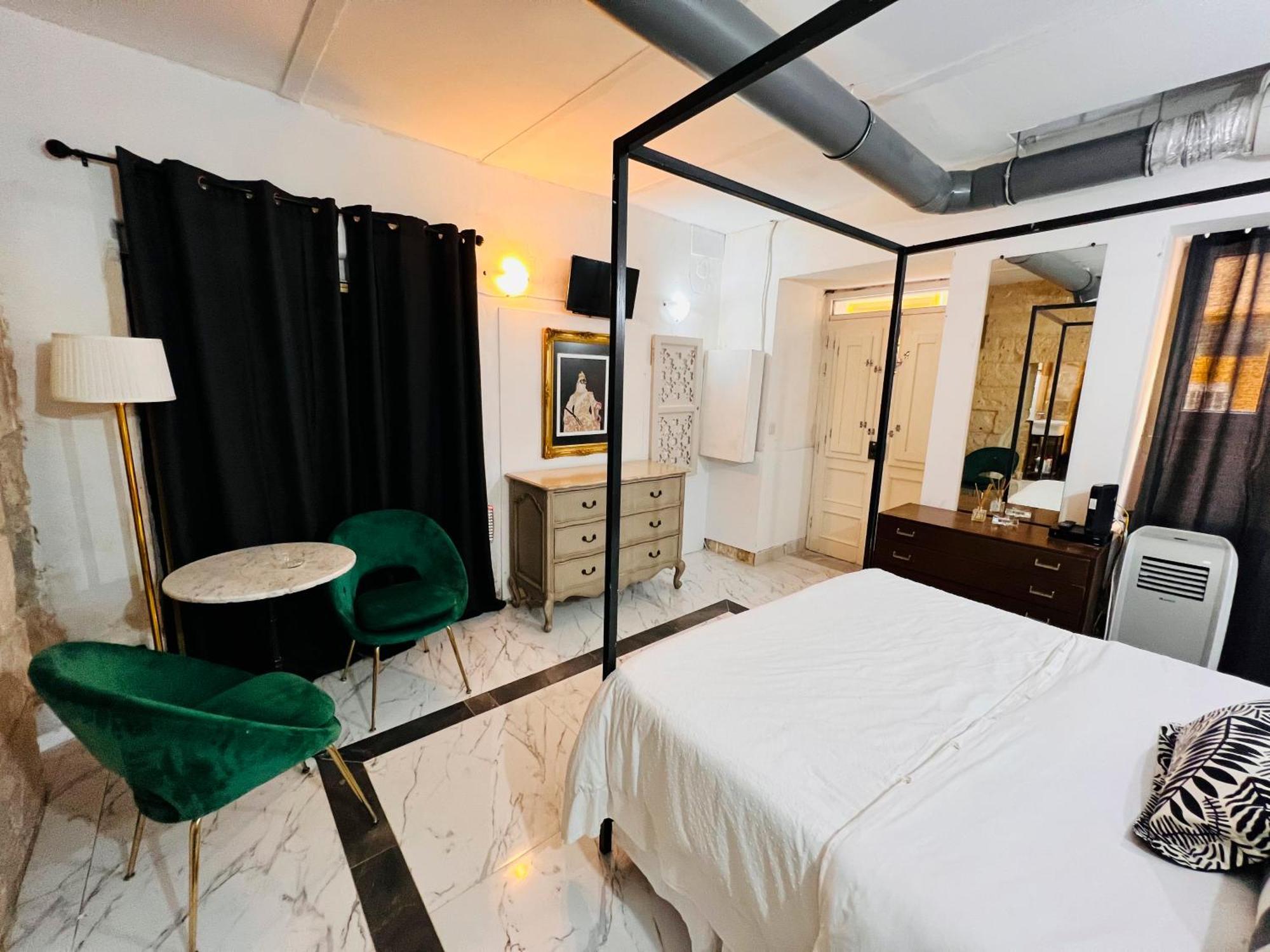 Charming Townhouse Prime Area Valletta Apartment ภายนอก รูปภาพ
